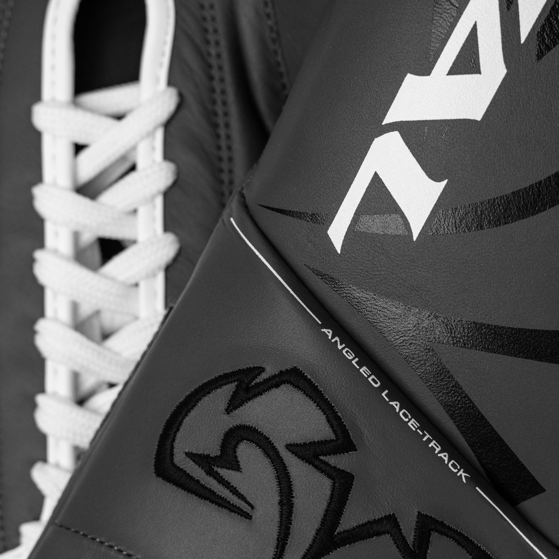 RFX-GUERRERO PRO FIGHT GLOVES - HDE-F