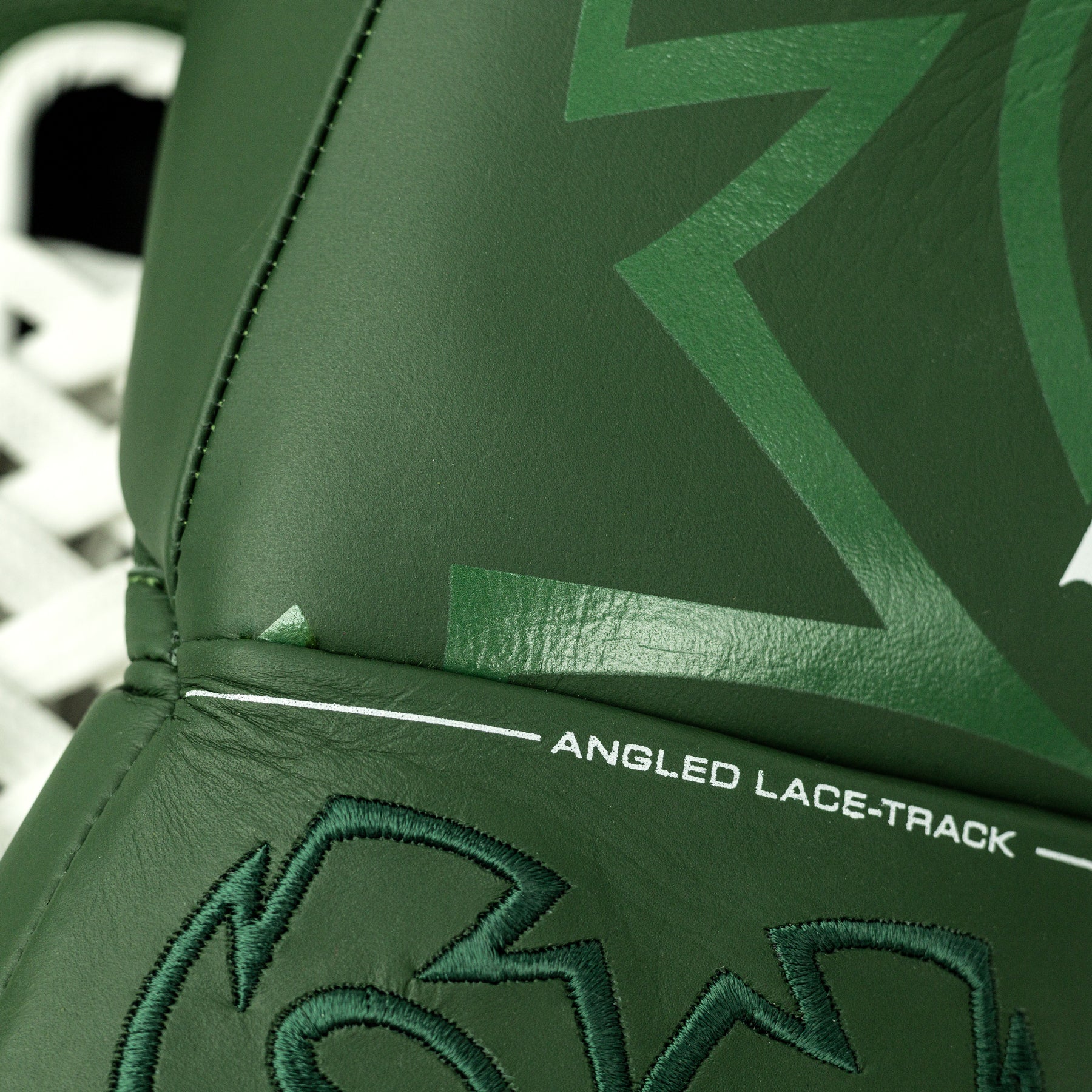 RFX-GUERRERO PRO FIGHT GLOVES - HDE-F